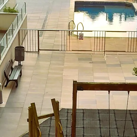 Enfoz Tus Mejores Vacaciones, Playa Piscina Y Parking Foz